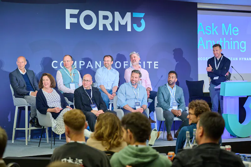 Company-offsite_Execs